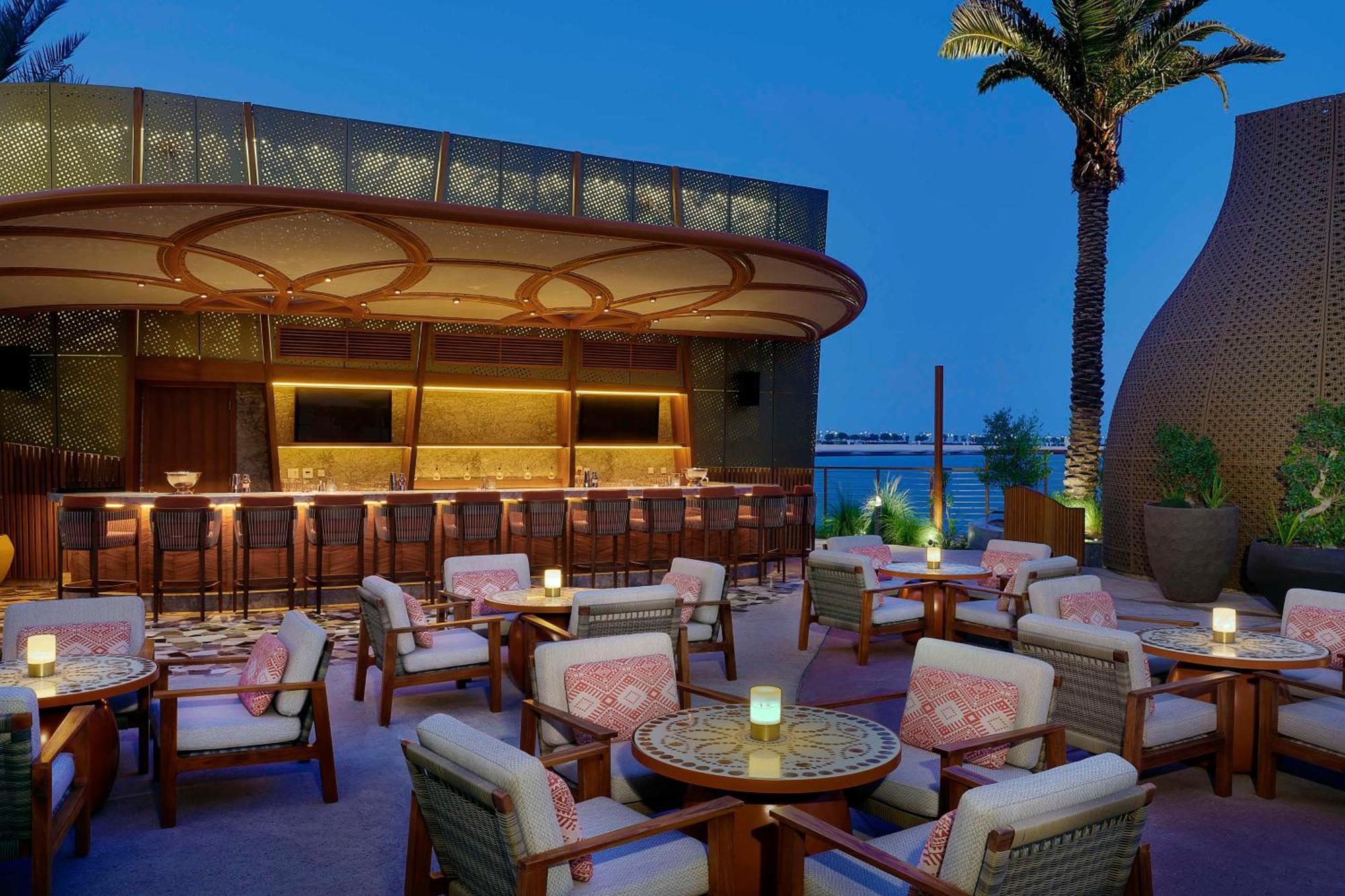 Waldorf Astoria Doha Lusail Exteriér fotografie The Bar