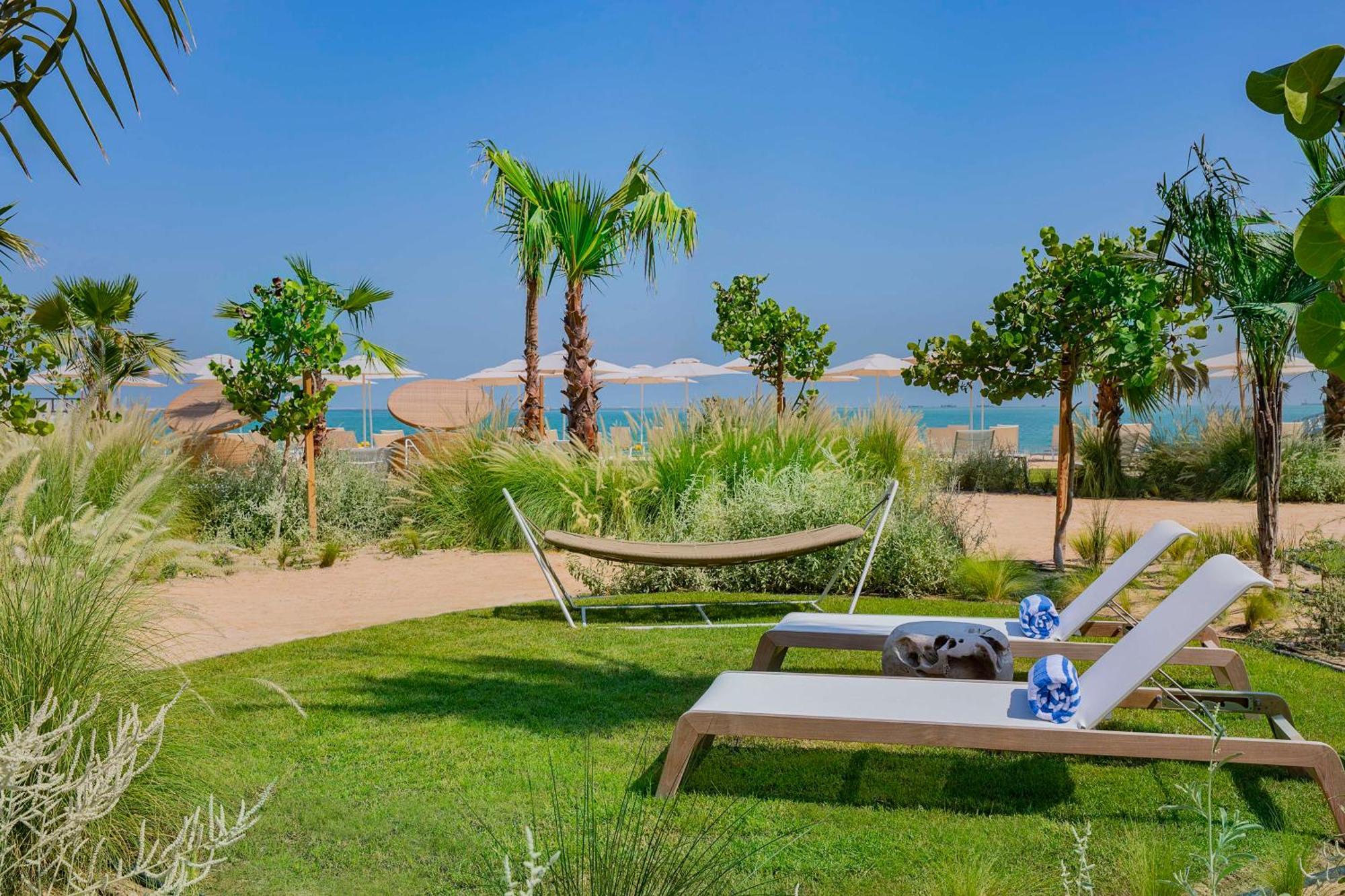 Waldorf Astoria Doha Lusail Exteriér fotografie The beach at the resort